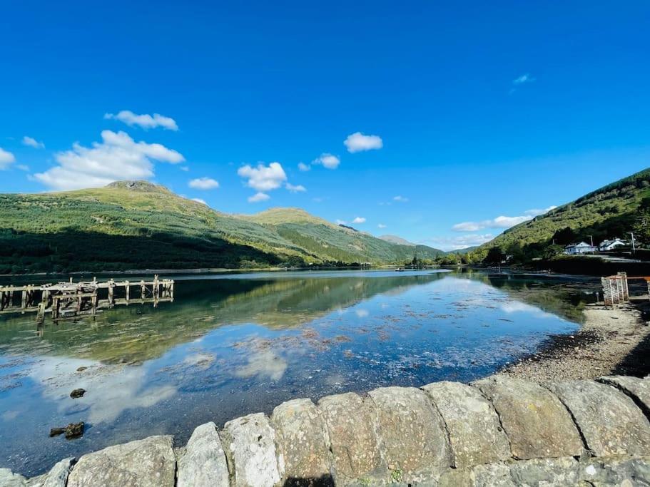 Cheerful Stays: 4 Bedroom Cottage In Arrochar Exteriör bild