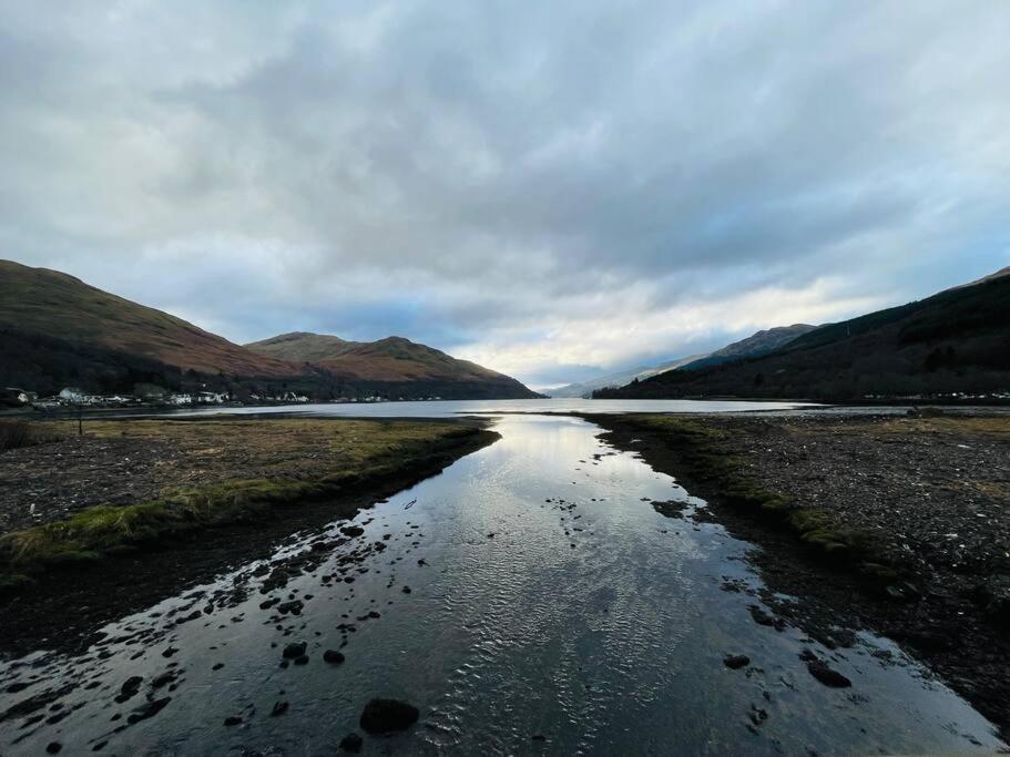 Cheerful Stays: 4 Bedroom Cottage In Arrochar Exteriör bild