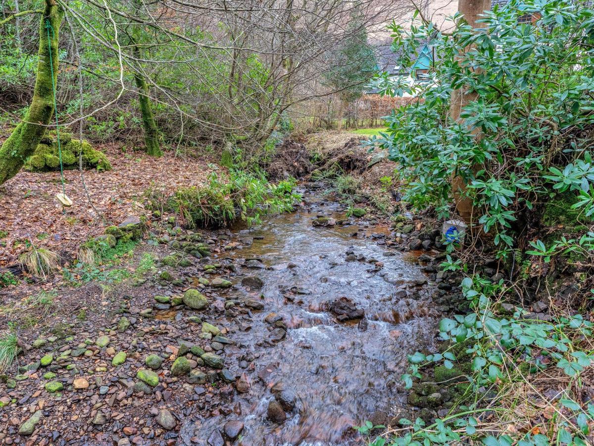 Cheerful Stays: 4 Bedroom Cottage In Arrochar Exteriör bild